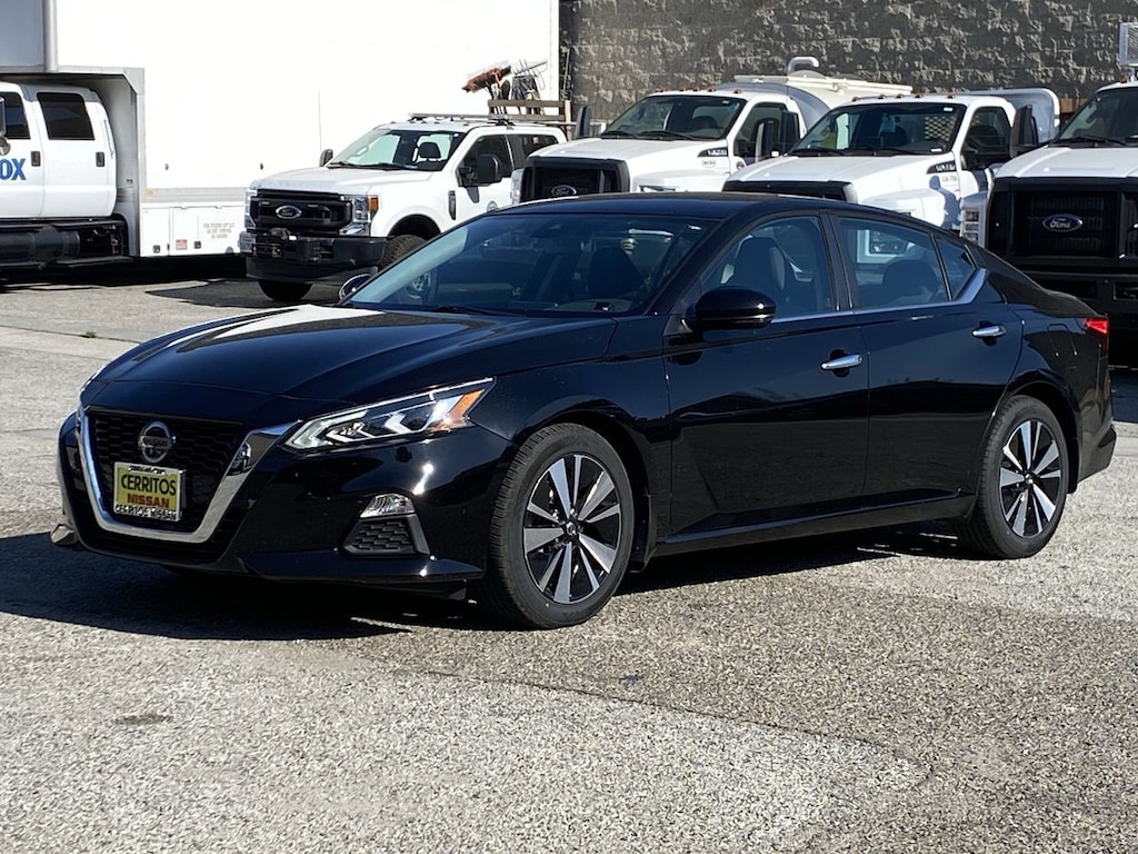 Certified 2021 Nissan Altima 2.5 SV Sedan
