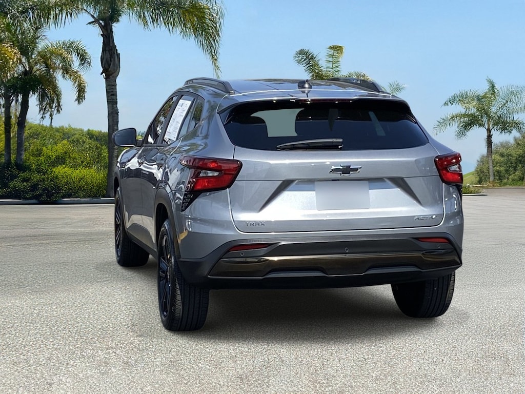 Used 2025 Chevrolet Trax Activ SUV