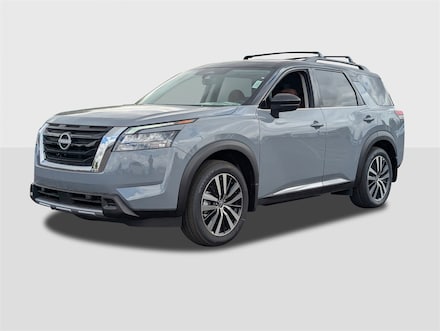 2025 Nissan Pathfinder Platinum SUV
