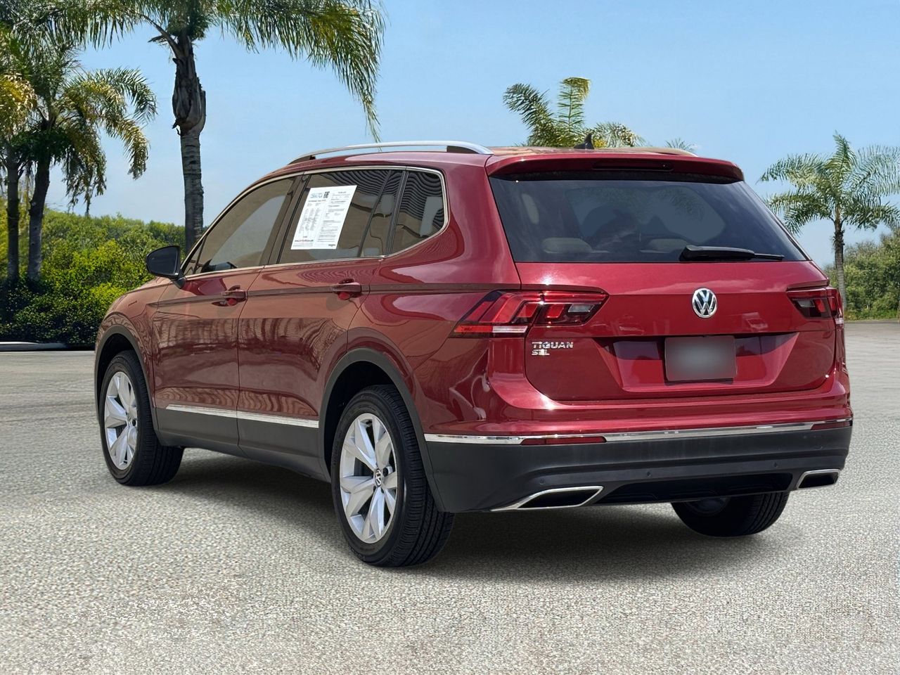 2019 Volkswagen Tiguan 2.0T SEL photo 2