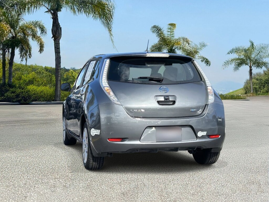 Used 2016 Nissan LEAF S Hatchback