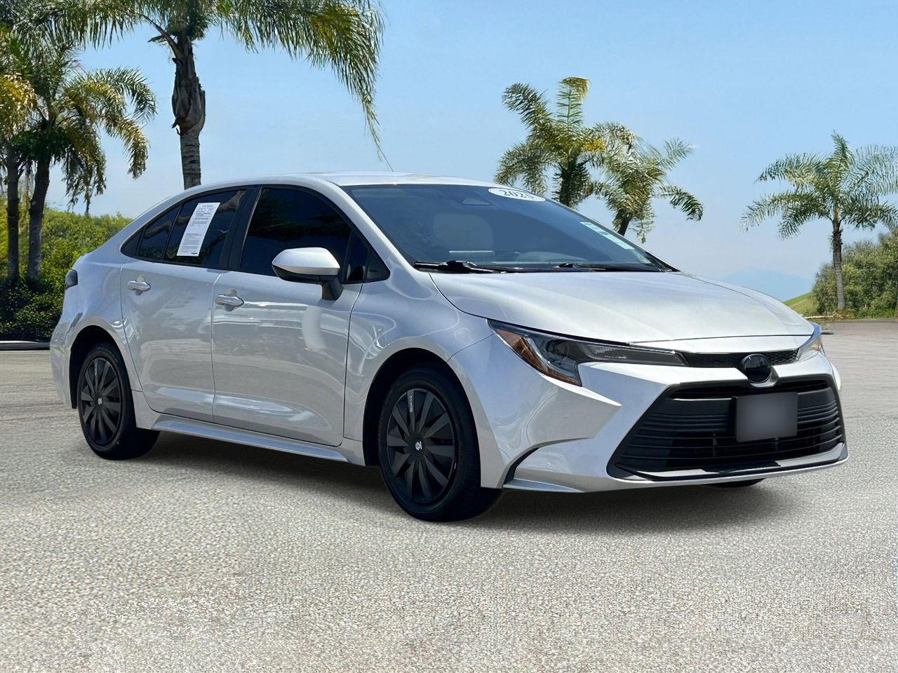 2025 Toyota Corolla LE photo 5