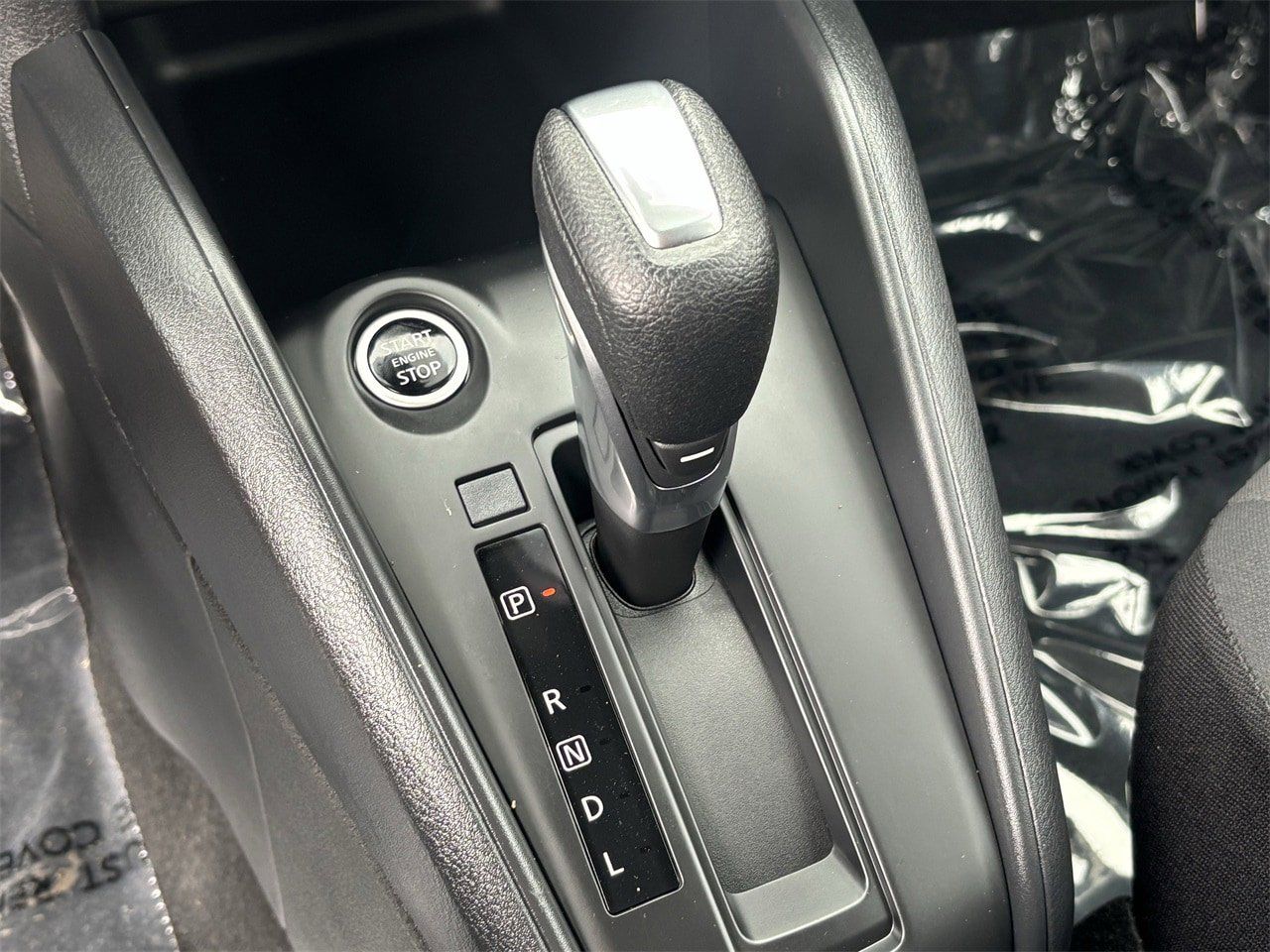 2025 Nissan KICKS PLAY Base - Photo 30