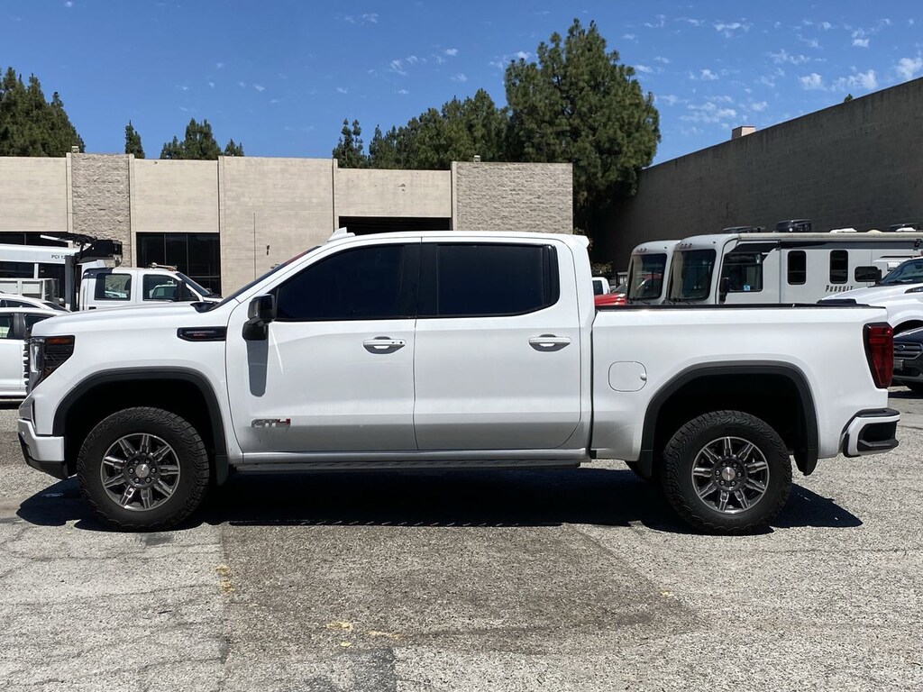 Used 2024 GMC