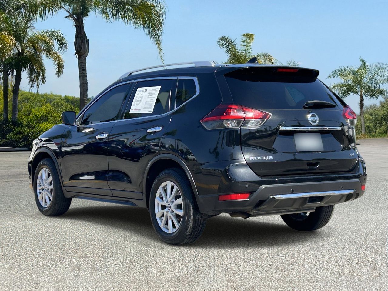 2019 Nissan Rogue SV photo 2