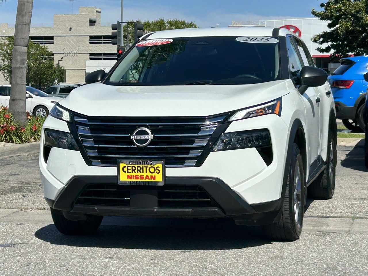 2025 Nissan Rogue S photo 6