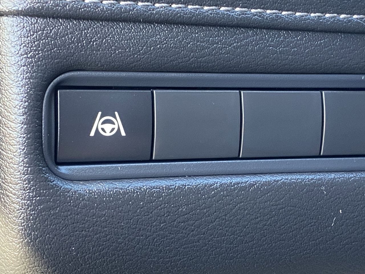 2026 Nissan Armada SV - Photo 29
