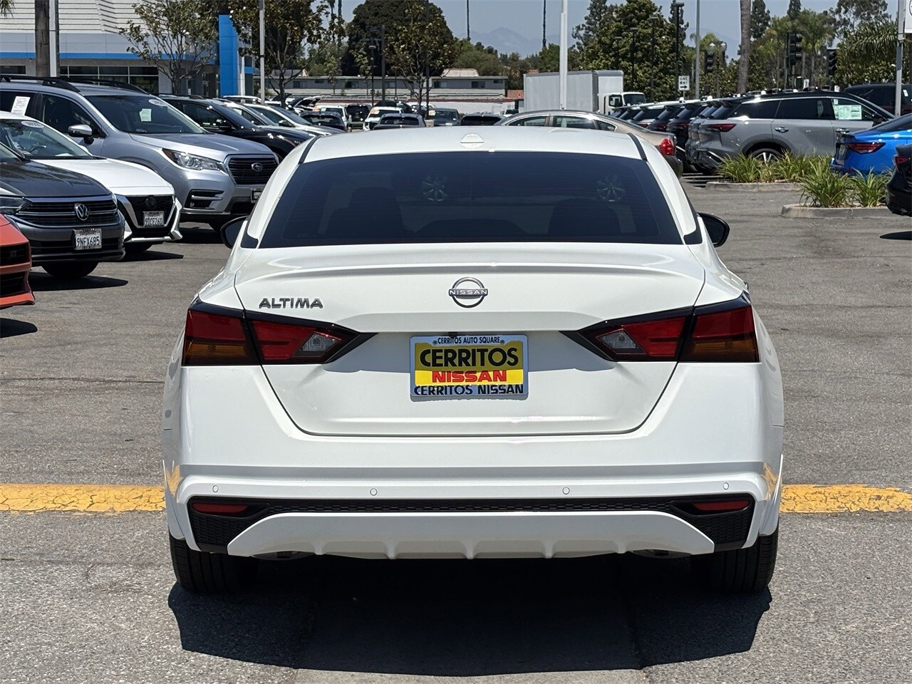 2025 Nissan Altima S photo 4