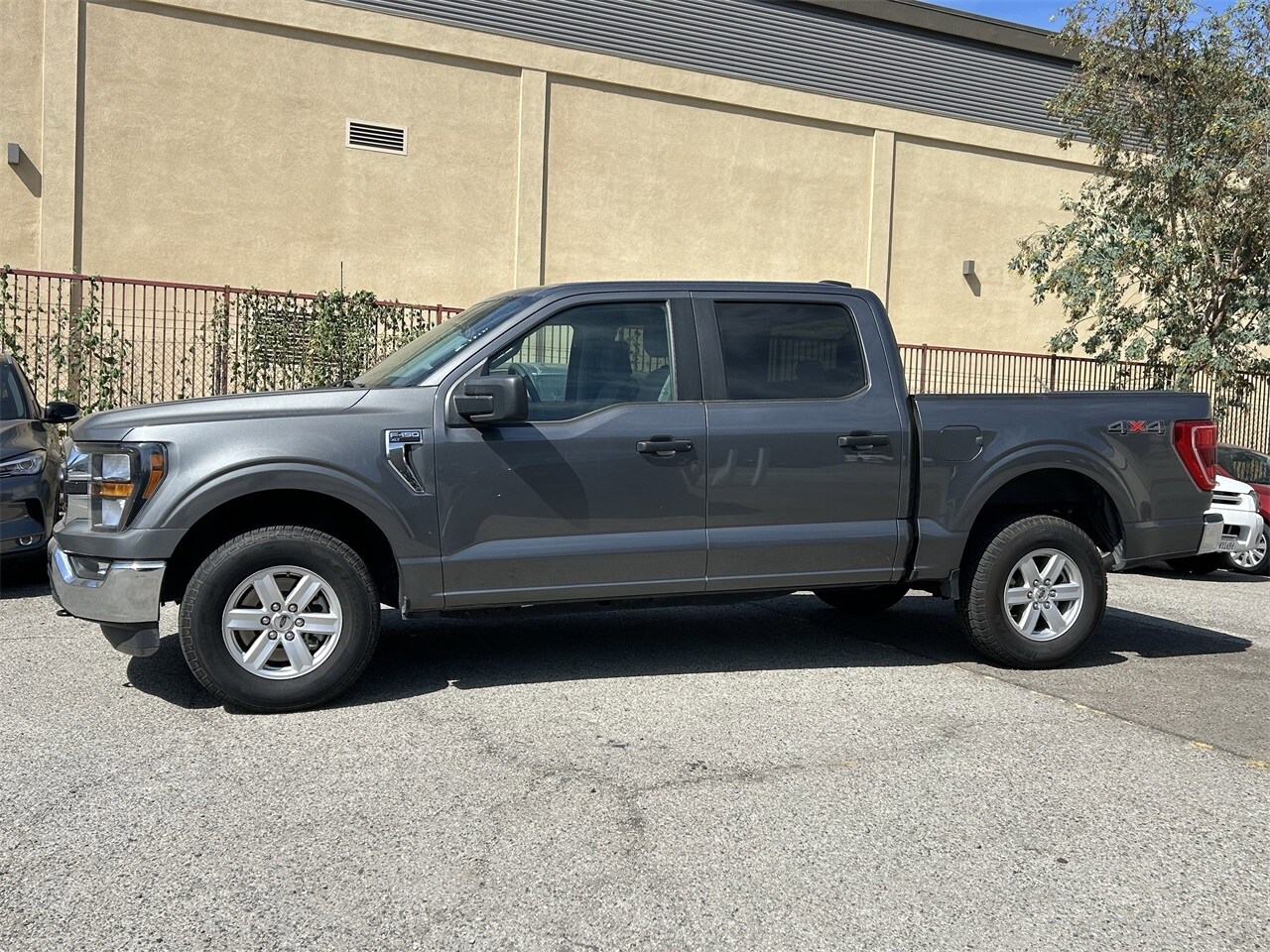 2023 Ford F-150 XLT photo 2