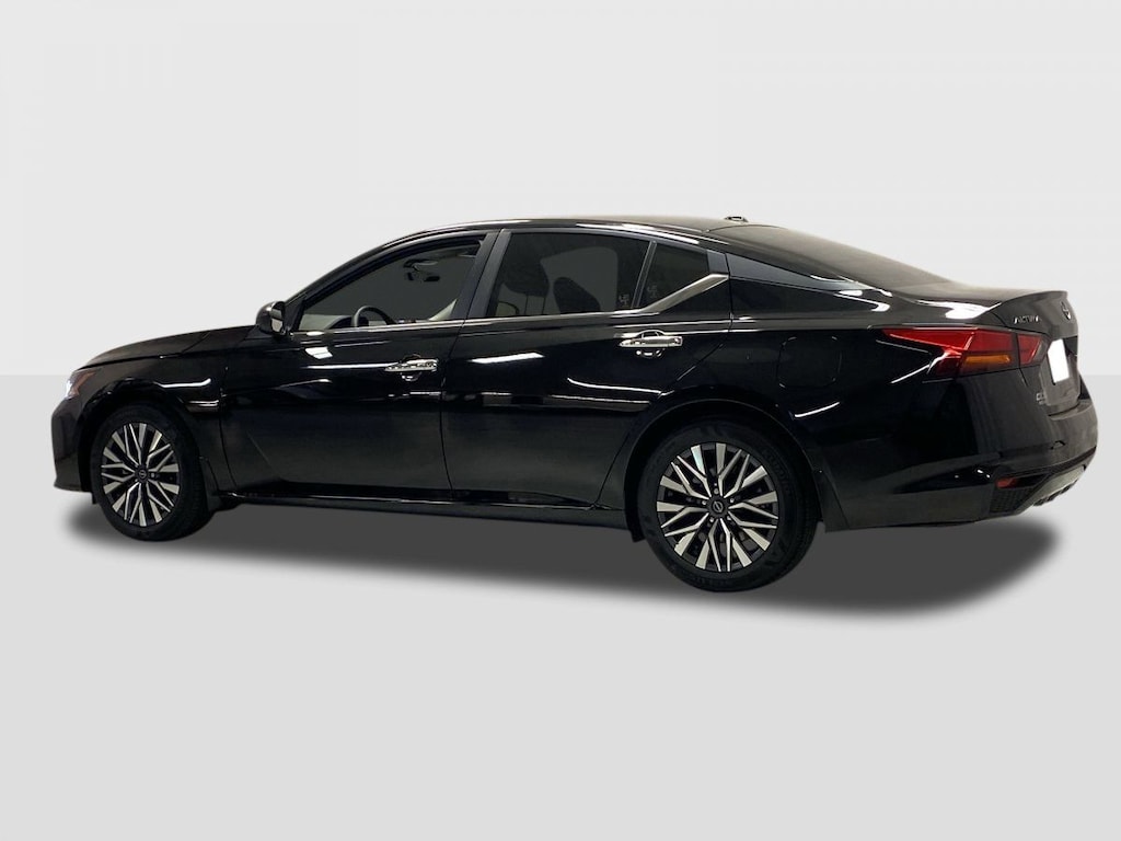 New 2026 Nissan Altima SV Sedan