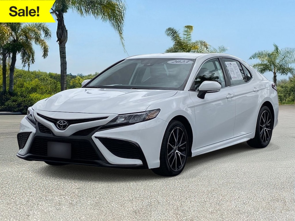 Used 2023 Toyota Camry SE Sedan