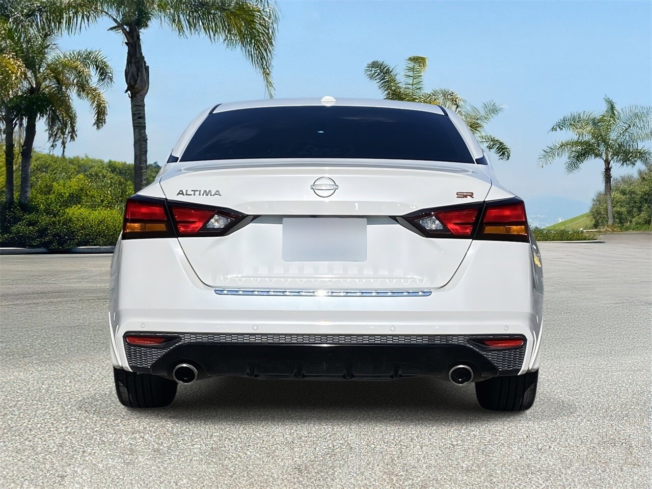 2023 Nissan Altima 2.5 SR photo 3