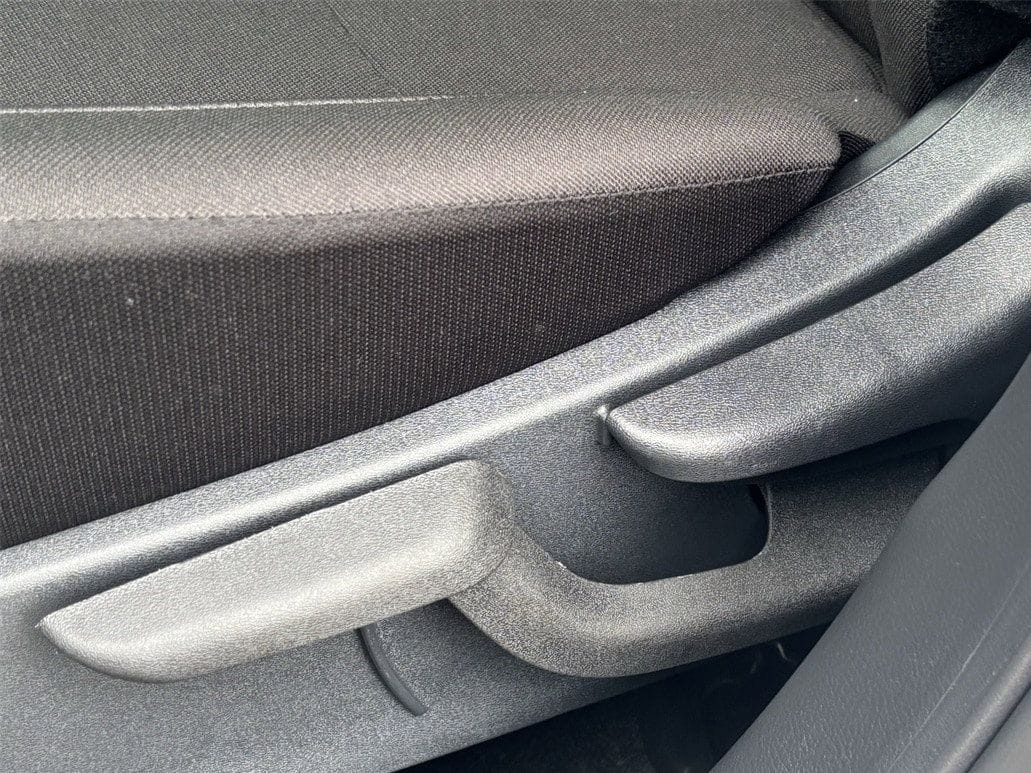 2025 Nissan KICKS PLAY Base - Photo 24