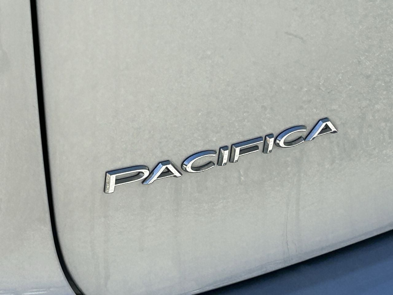 2023 Chrysler Pacifica Touring L photo 5