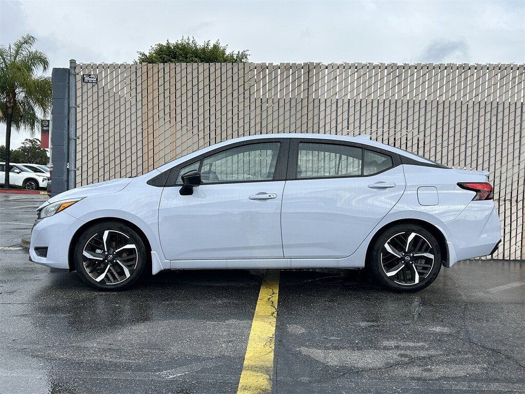 Certified 2025 Nissan Versa 1.6 SR Sedan
