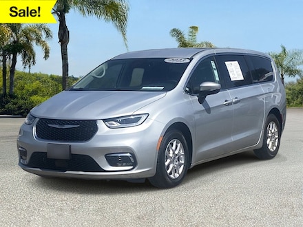 2023 Chrysler Pacifica Touring L Van Passenger Van