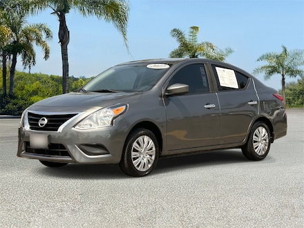2017 Nissan Versa 1.6 SV Sedan