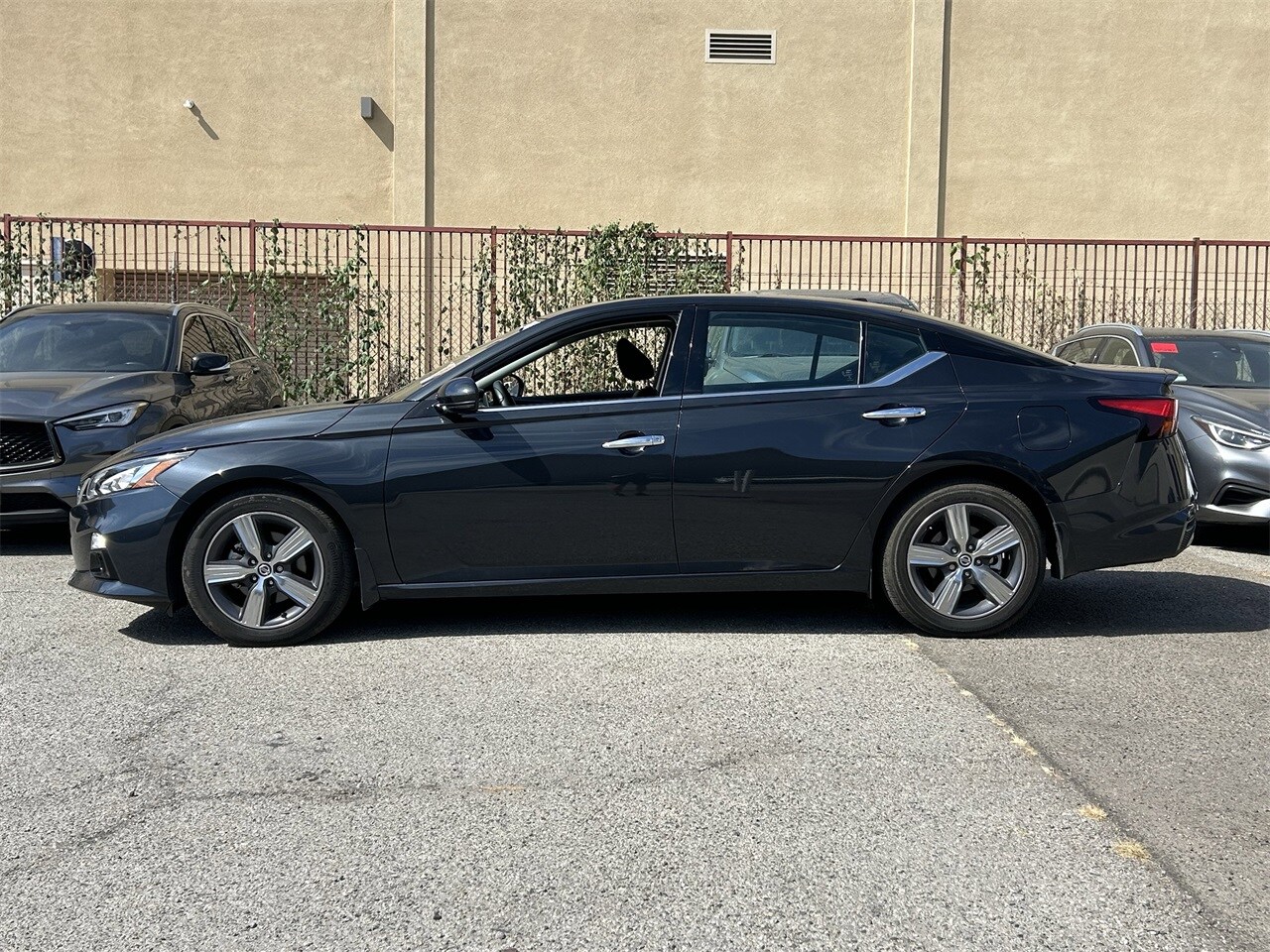 2022 Nissan Altima 2.5 SL photo 2