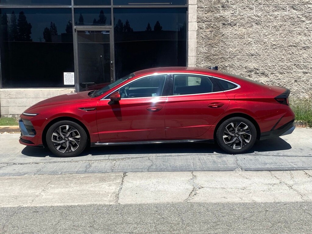 Used 2025 Hyundai Sonata SEL Sedan