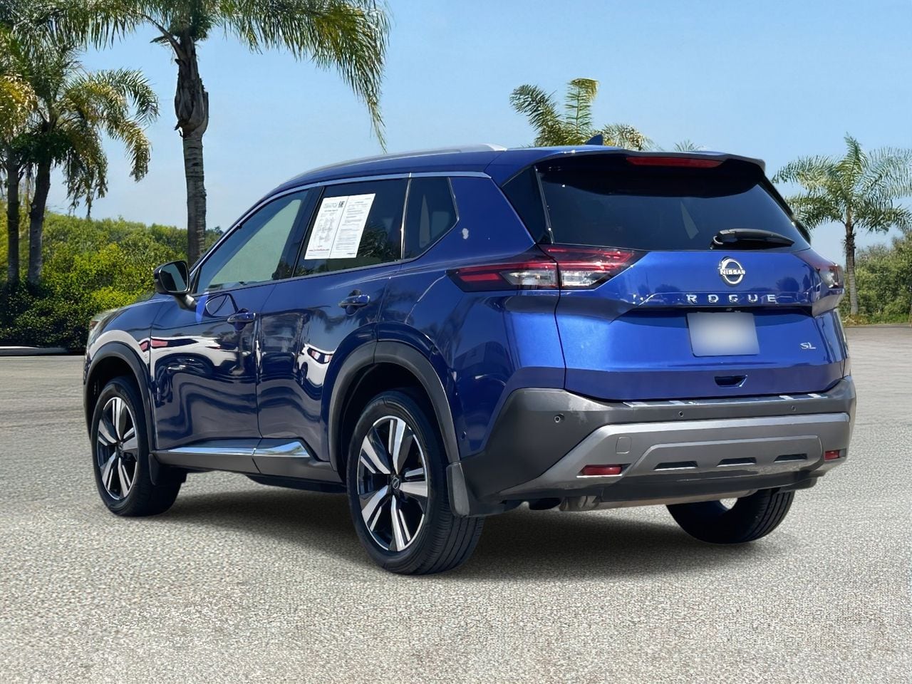 2022 Nissan Rogue SL photo 2