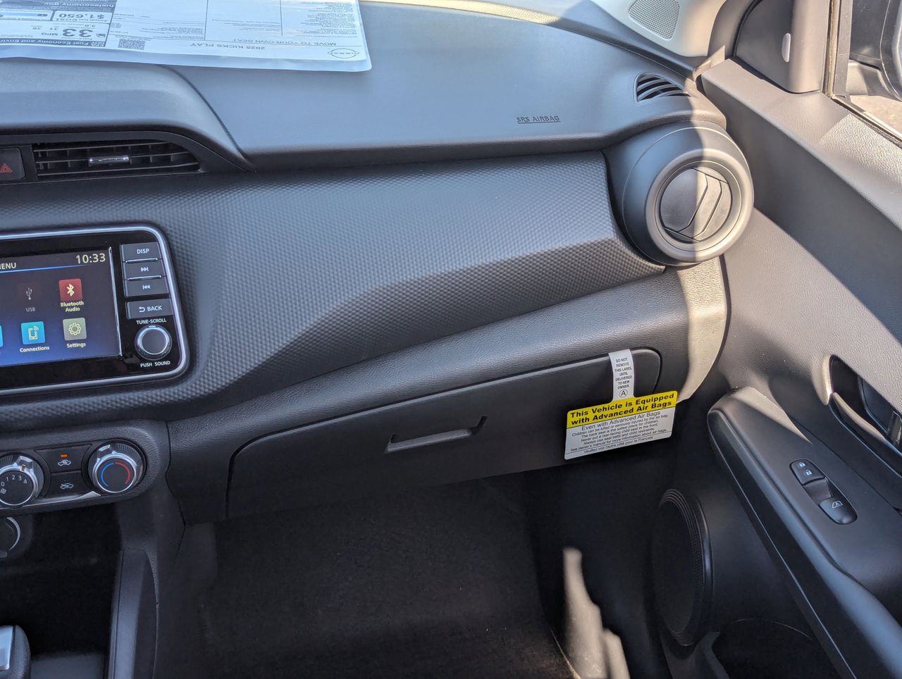 2025 Nissan KICKS PLAY Base - Photo 21