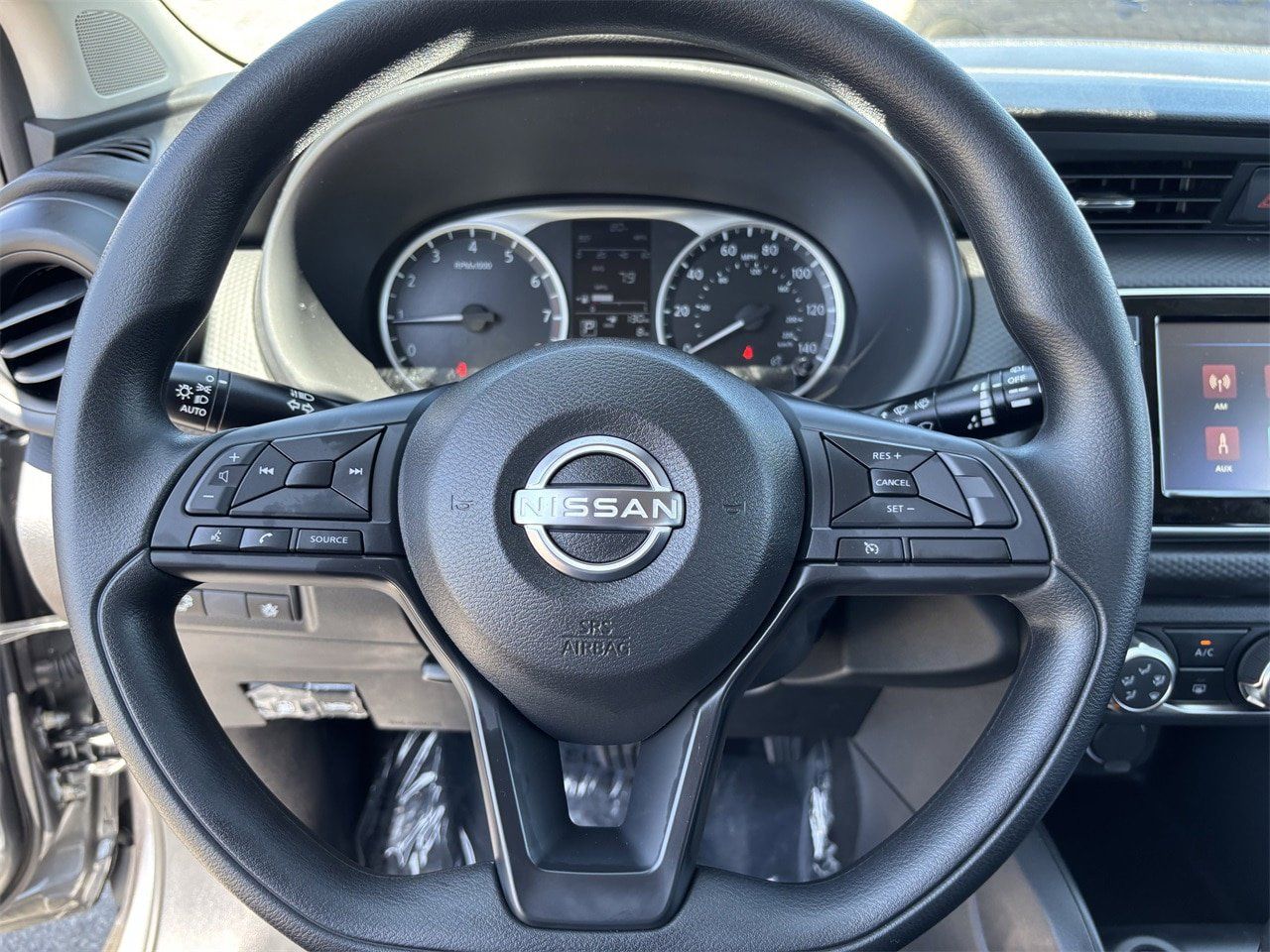 2025 Nissan KICKS PLAY Base - Photo 34