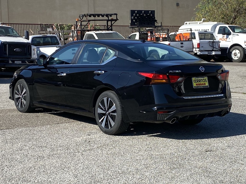Certified 2021 Nissan Altima 2.5 SV Sedan