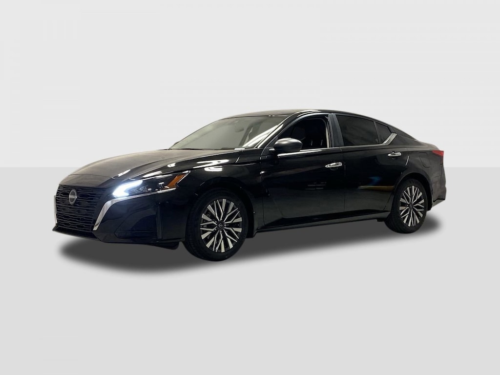 New 2025 Nissan Altima SV Sedan