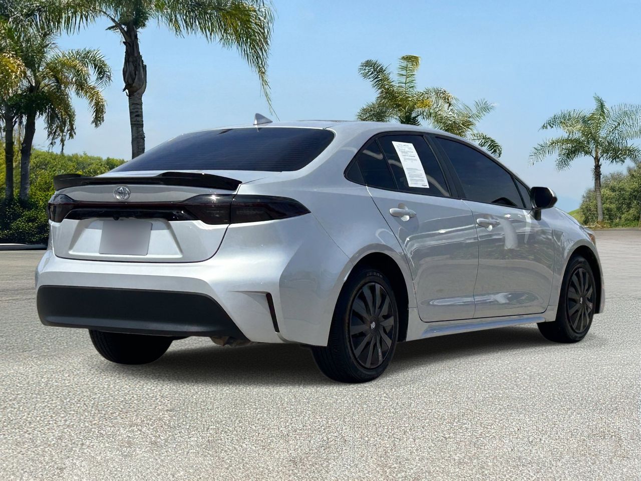 2025 Toyota Corolla LE photo 4