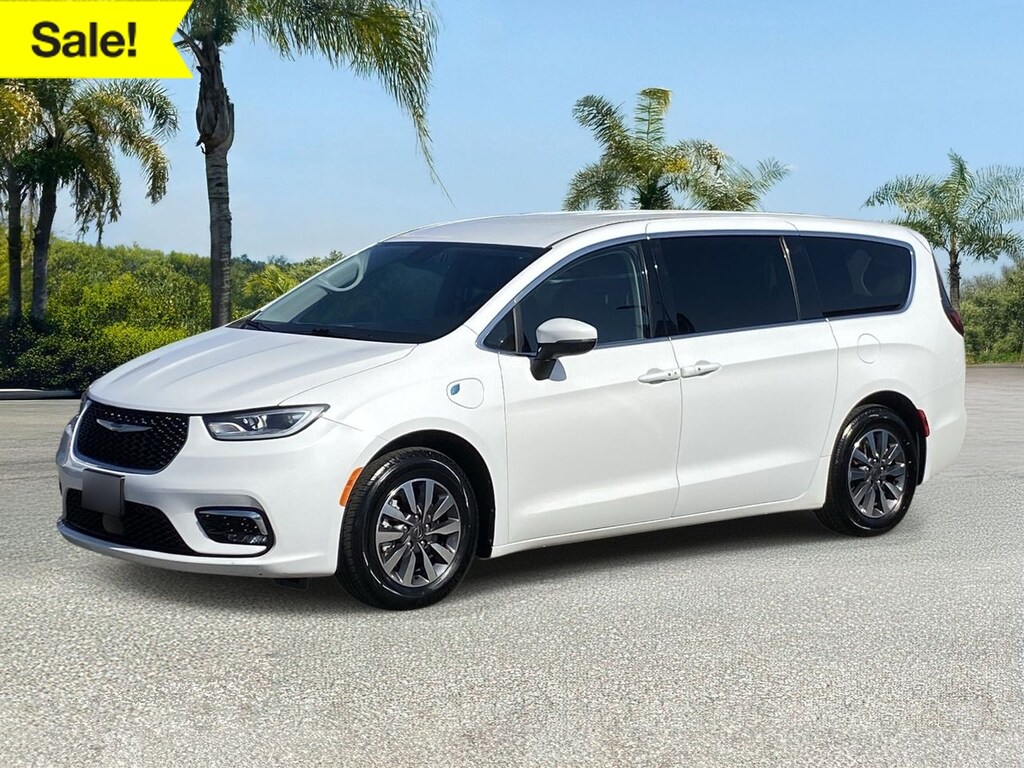 Used 2023 Chrysler Pacifica Plug-In Hybrid Touring L Van Passenger Van