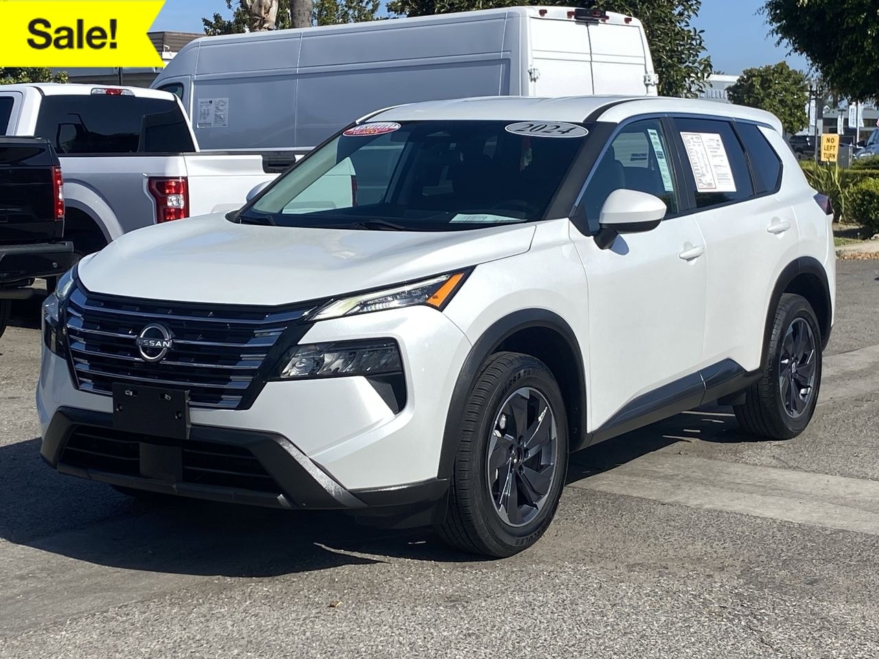 2024 Nissan Rogue SV FWD's photo