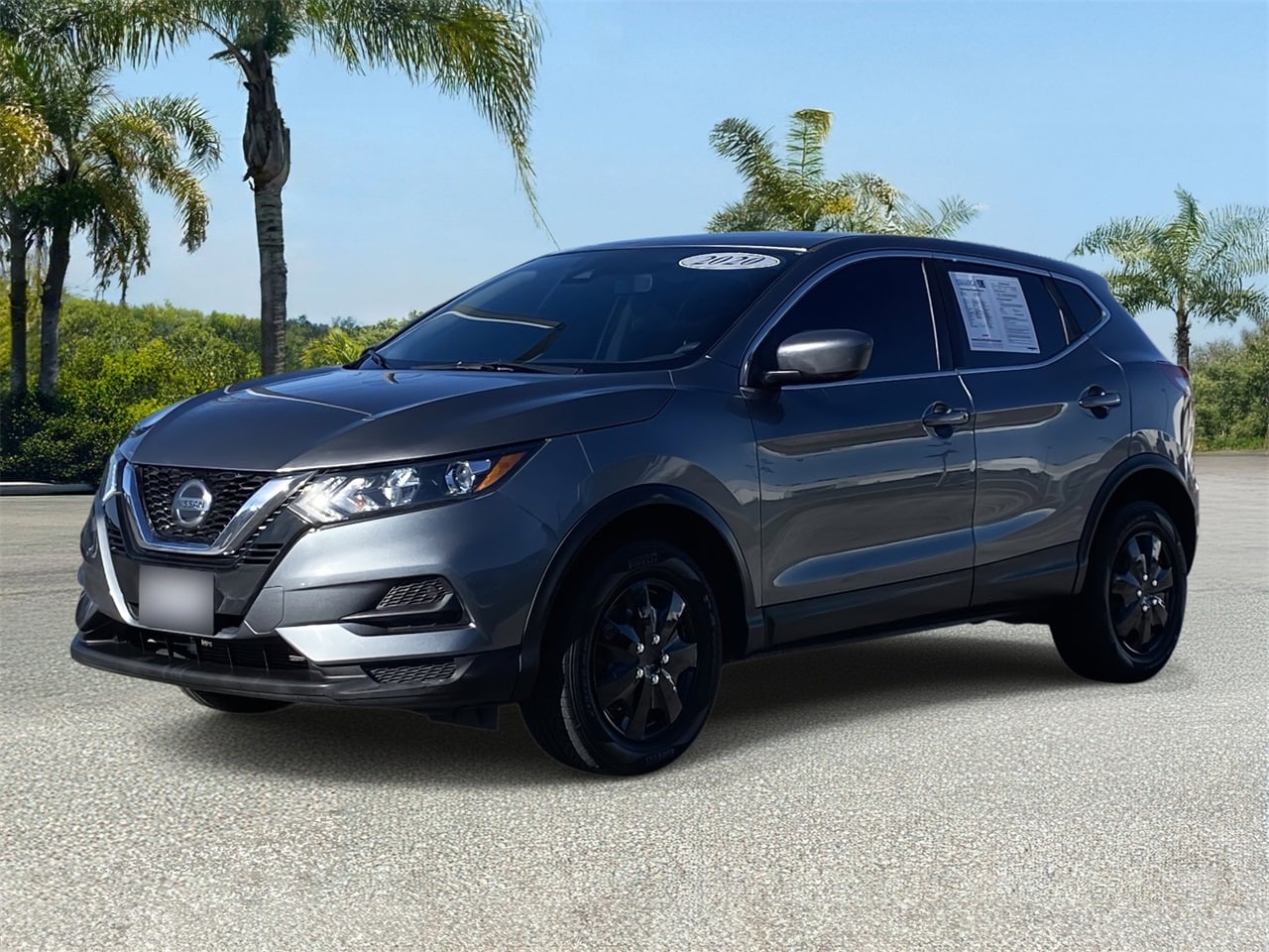 2020 Nissan Rogue Sport S's photo