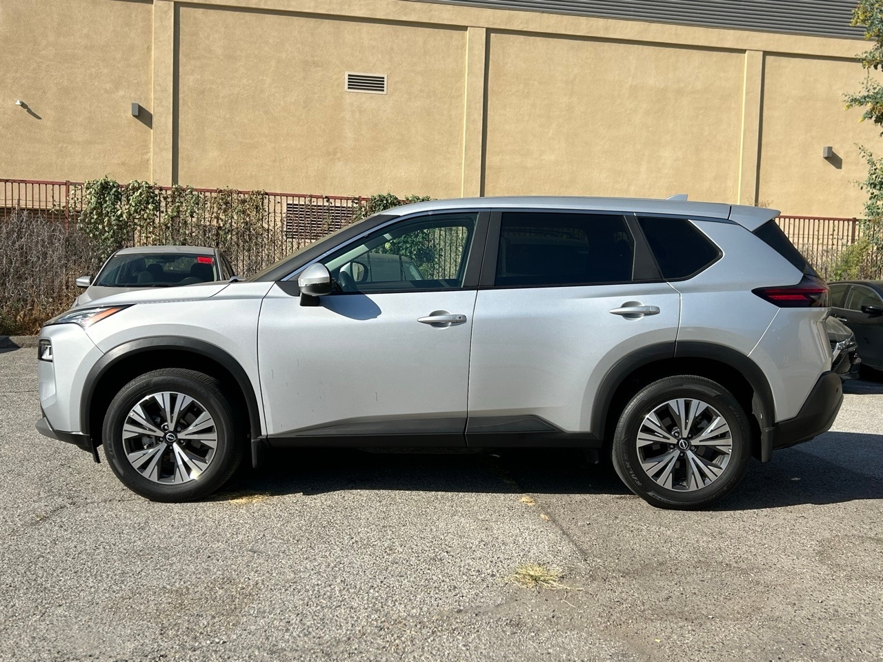 Certified 2022 Nissan Rogue SV with VIN 5N1BT3BA6NC731637 for sale in Cerritos, CA