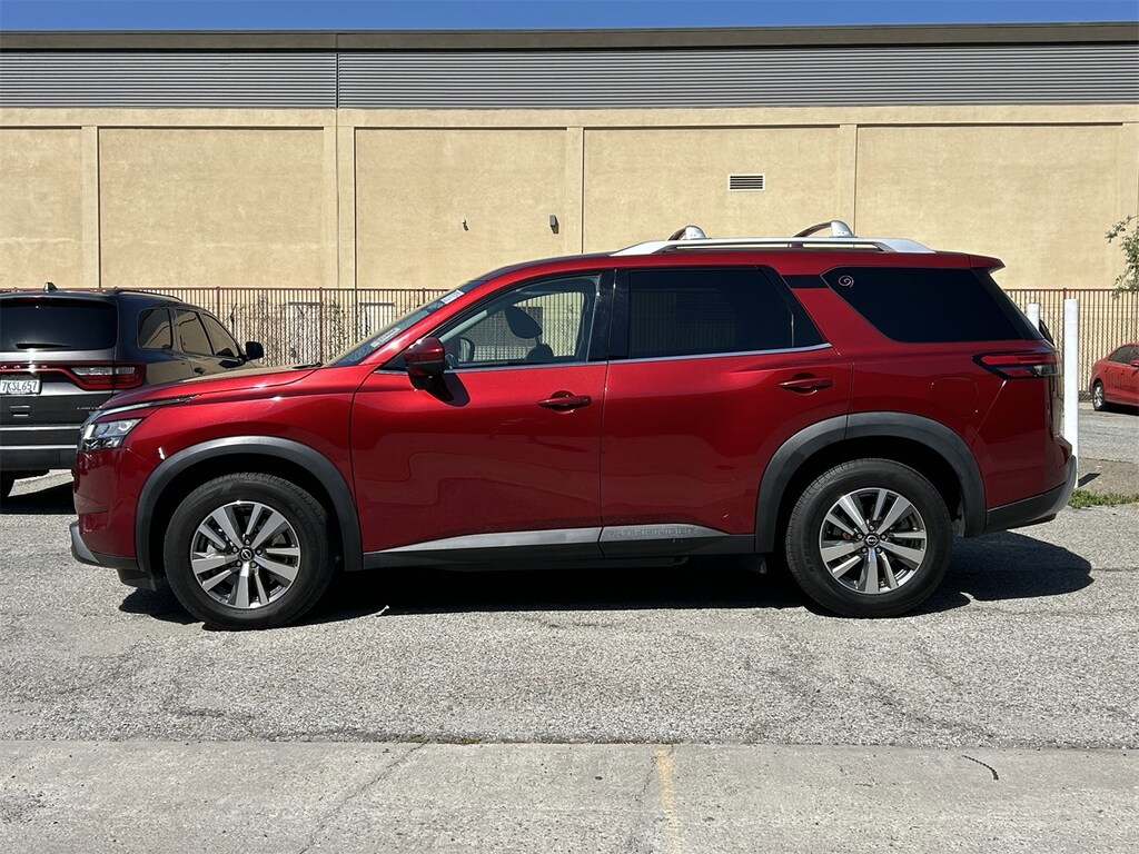 Certified 2023 Nissan Pathfinder SL SUV