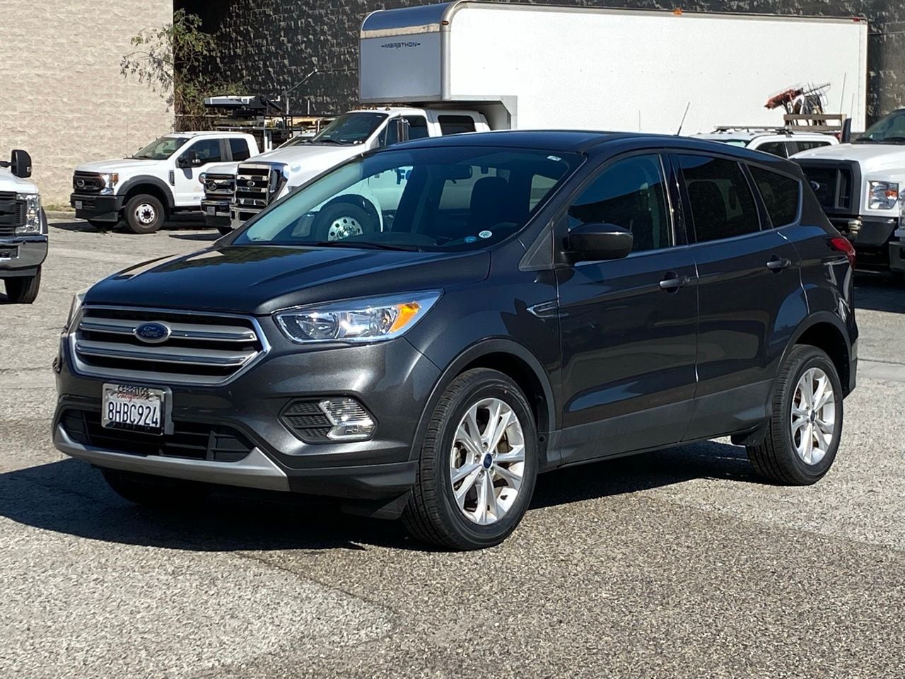 Gray (Magnetic) 2019 Ford Escape SE FWD SUV / Crossover Front-Wheel Drive 6-Speed Automatic