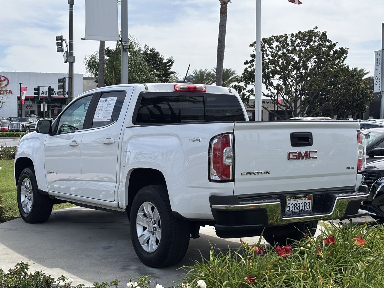 2016 GMC Canyon SLE1 photo 2
