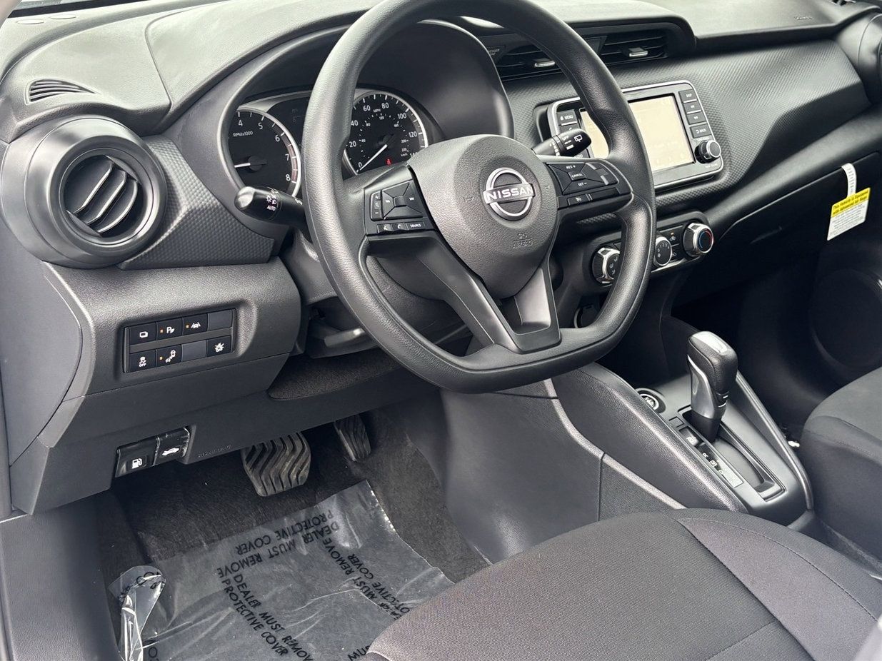 2025 Nissan KICKS PLAY Base - Photo 21