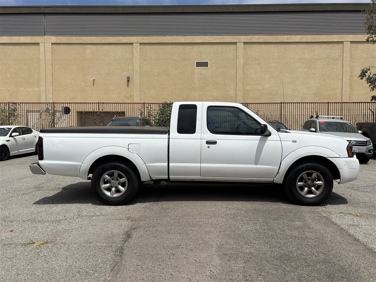 Used 2002 Nissan Frontier XE with VIN 1N6DD26S02C335333 for sale in Cerritos, CA