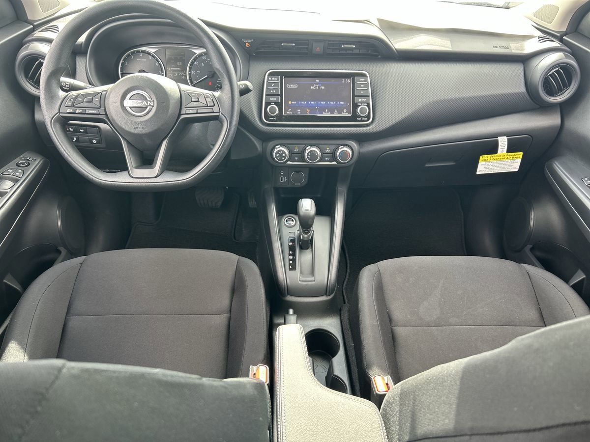 2025 Nissan KICKS PLAY Base - Photo 16