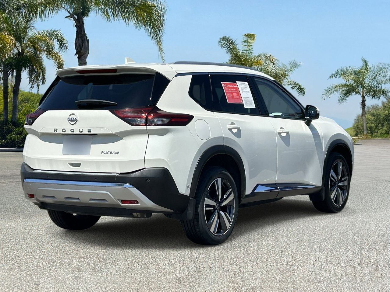 2023 Nissan Rogue Platinum photo 4