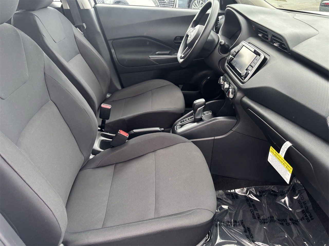 2025 Nissan KICKS PLAY Base - Photo 12