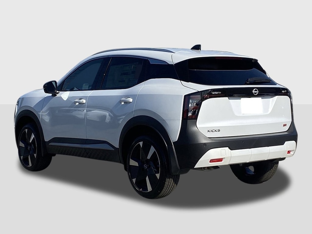 New 2026 Nissan Kicks SR SUV