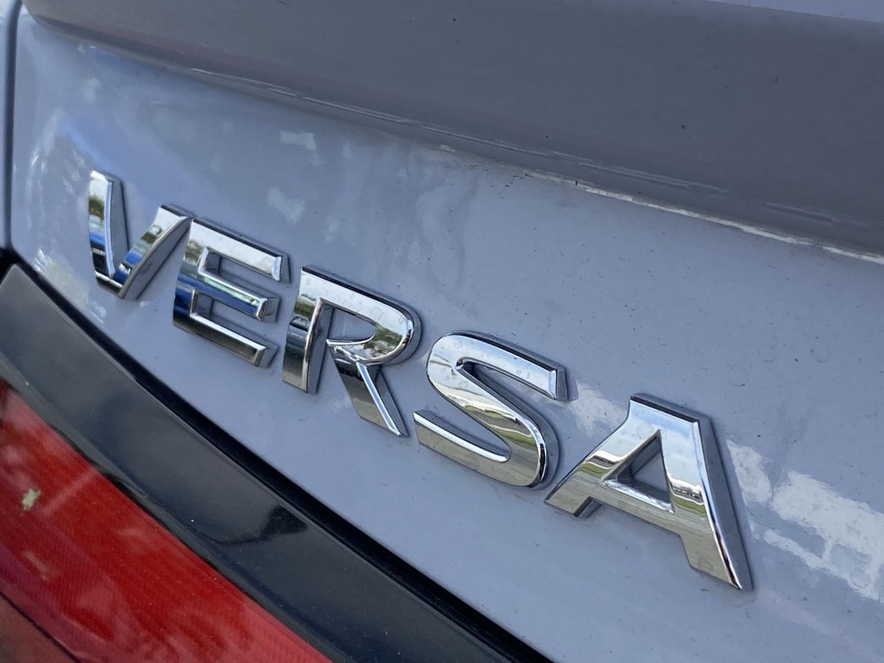 2025 Nissan Versa 1.6 SR photo 5