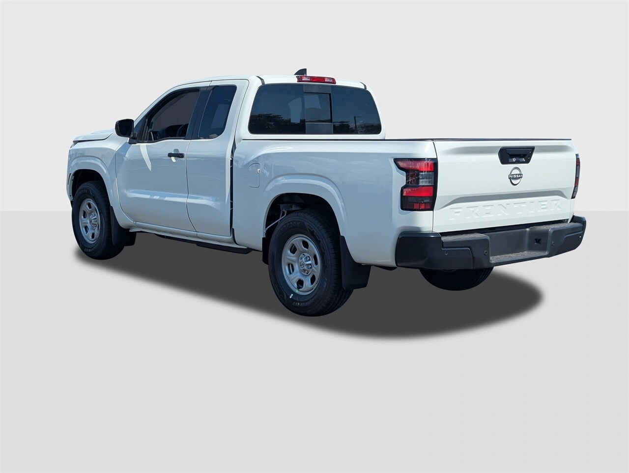 2025 Nissan Frontier S photo 3