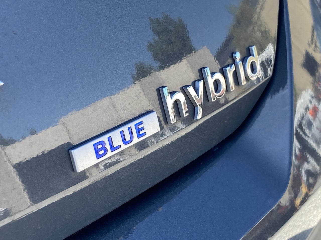 2023 Hyundai Elantra HEV Blue photo 5