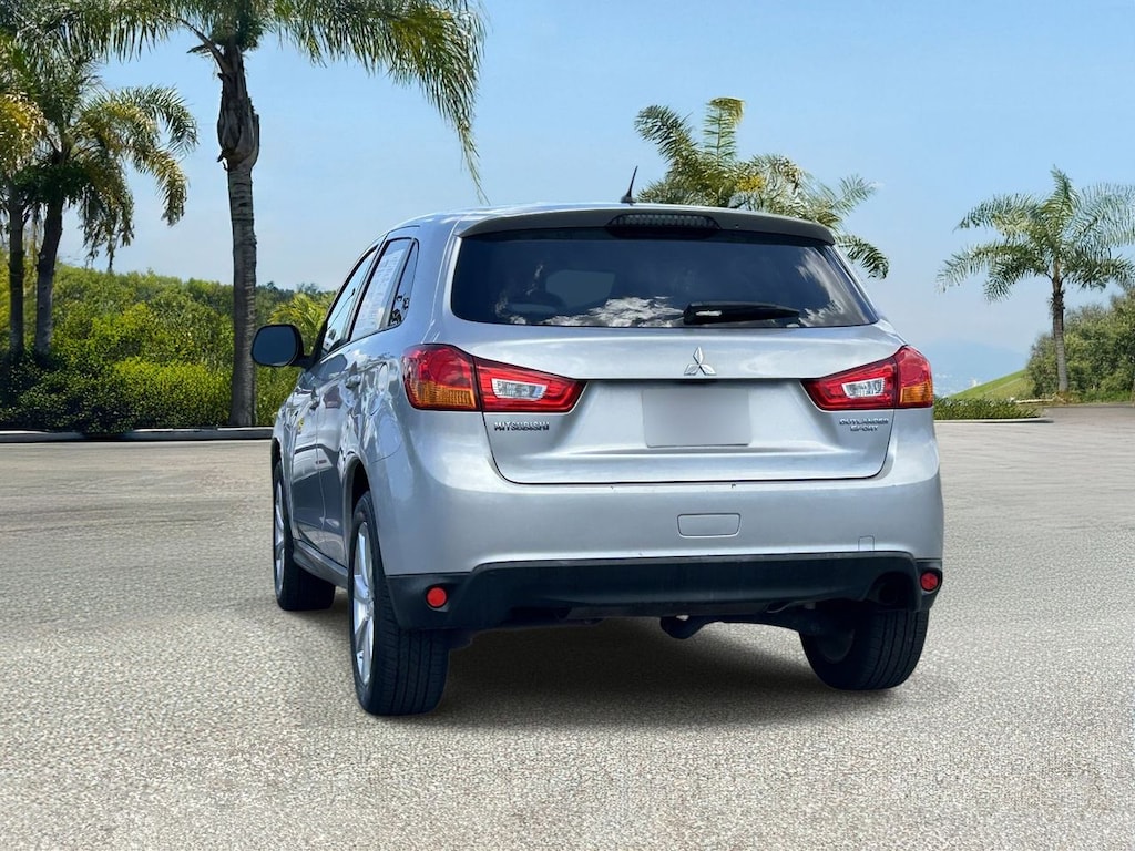 Used 2013 Mitsubishi Outlander Sport ES SUV