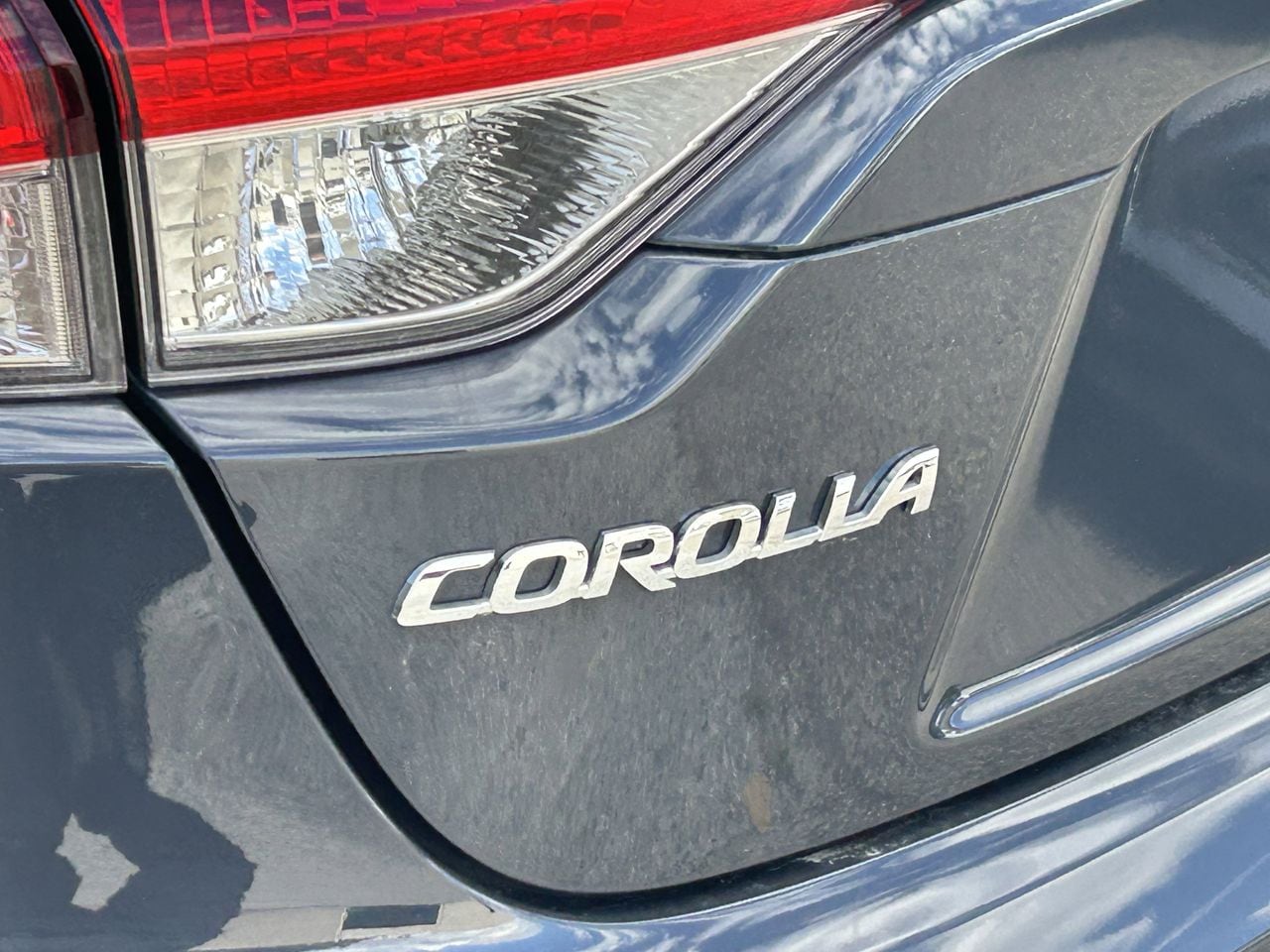 2025 Toyota Corolla LE photo 5