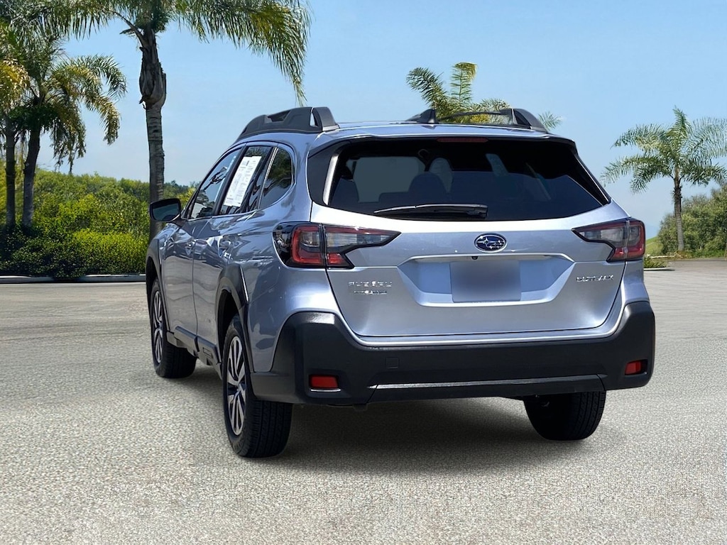 Used 2023 Subaru Outback Premium SUV