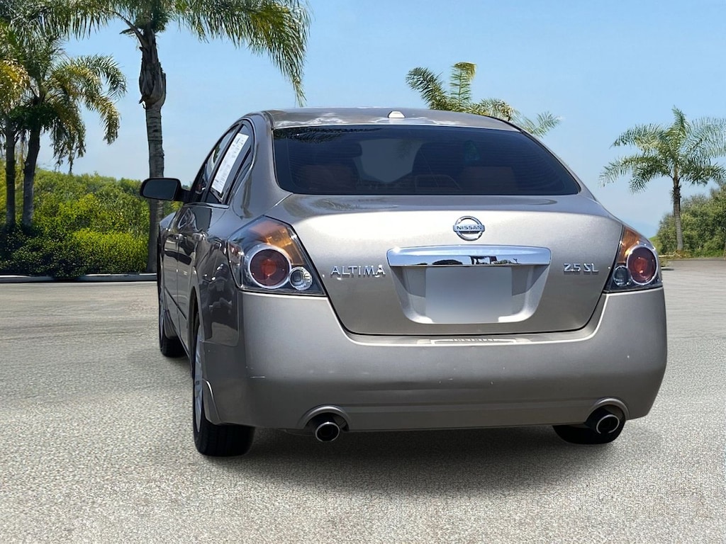 Used 2011 Nissan Altima 2.5 SL Sedan
