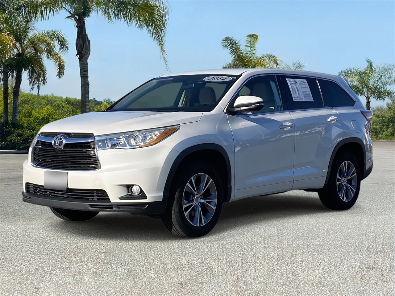 2014 Toyota Highlander LE Plus's photo